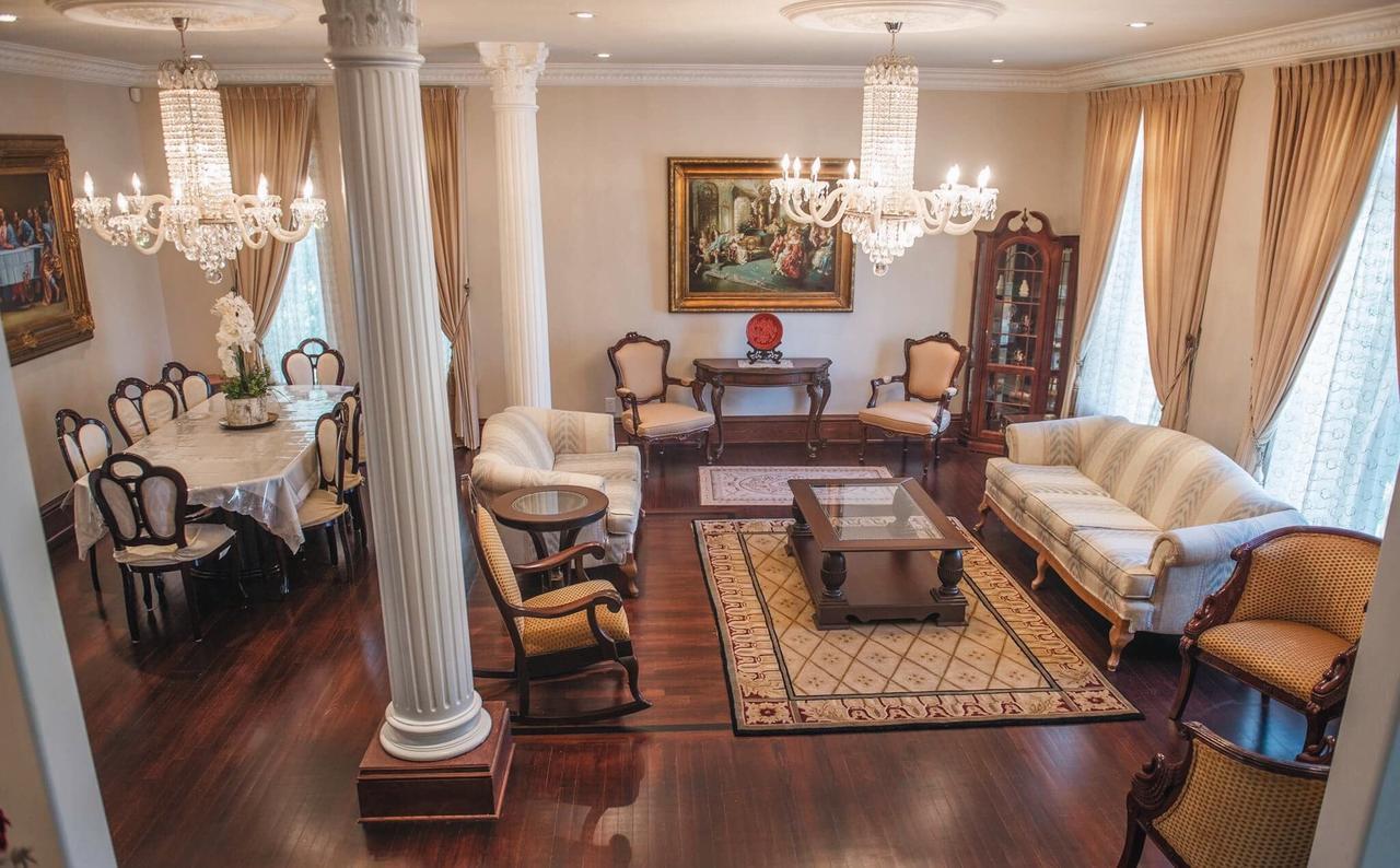 Jstlikehome - Luxury Mansion & Guesthouse オタワ エクステリア 写真
