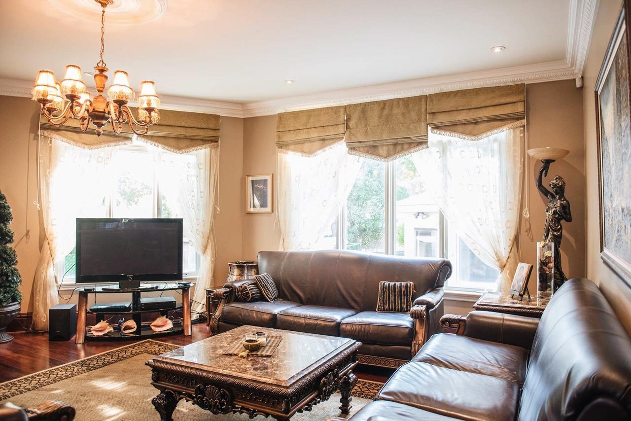 Jstlikehome - Luxury Mansion & Guesthouse オタワ エクステリア 写真