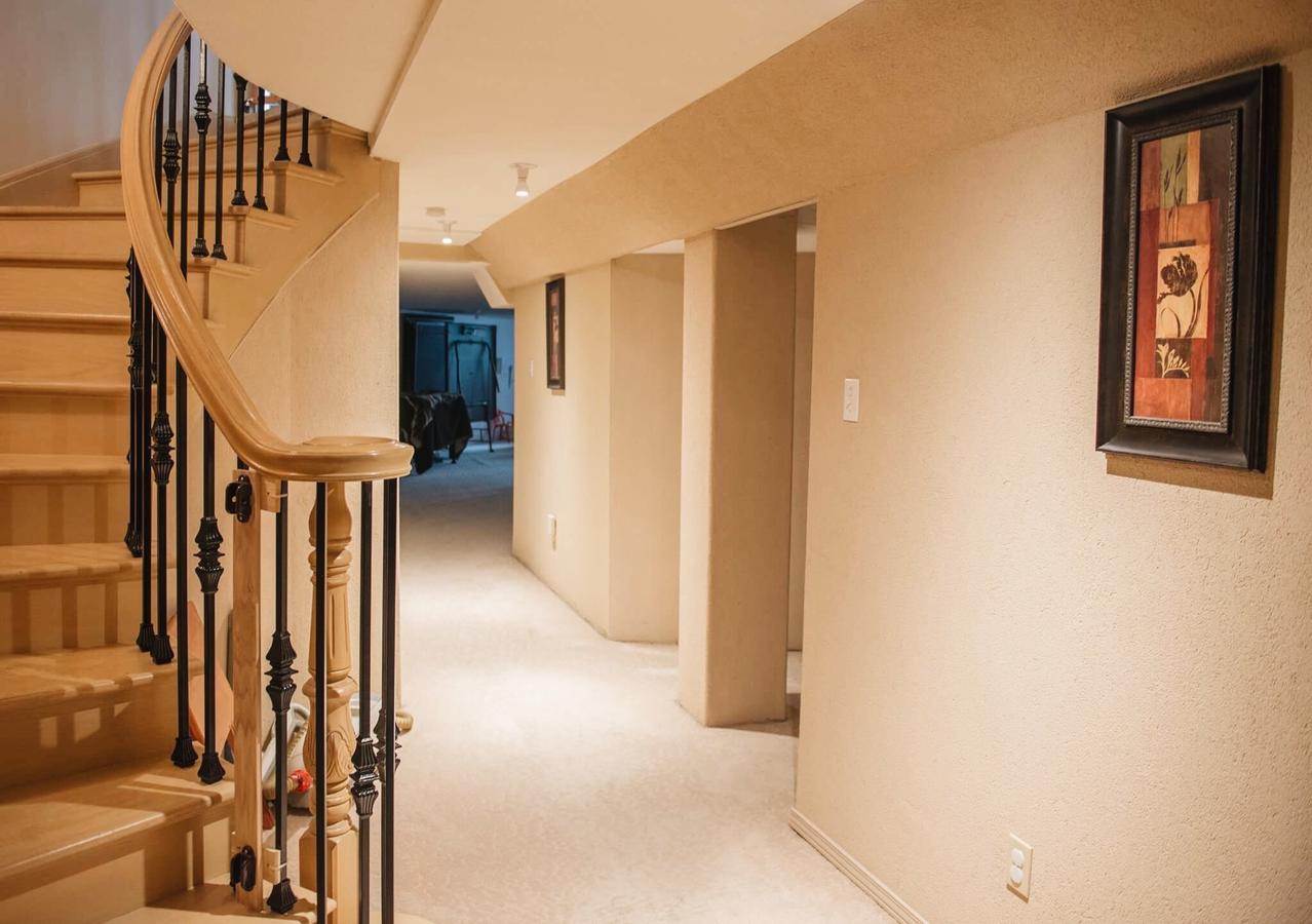 Jstlikehome - Luxury Mansion & Guesthouse オタワ エクステリア 写真